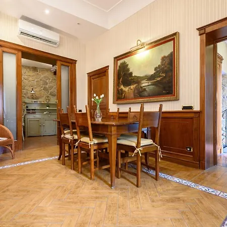 Apartment Toto E Peppino Family House Naples