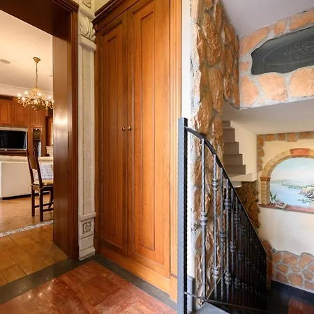 Apartment Toto E Peppino Family House Naples